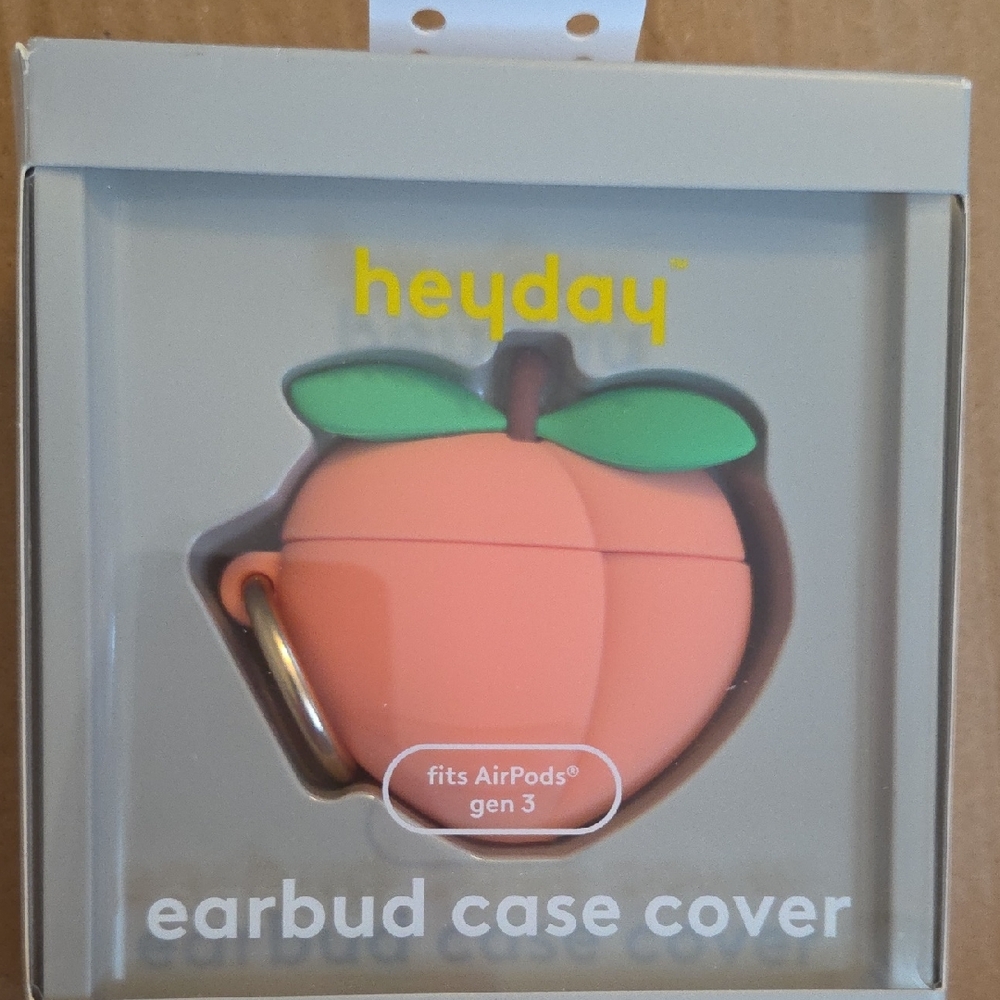 Heyday Peach-Shaped Earbud Case with Green Leaves